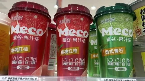 腾势8闪充版闪耀人形机器人盛会，为赛事机器人充电保障